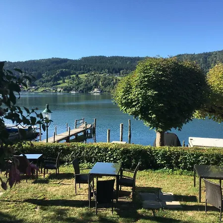 Streintz 아파트호텔 3*